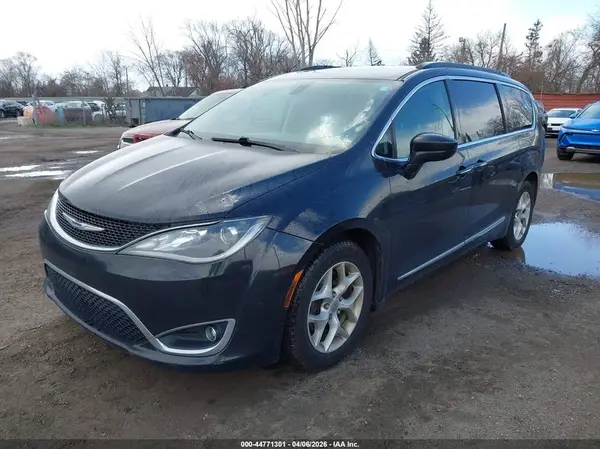 2C4RC1BG0HR832387 2017 CHRYSLER PACIFICA - Image 2
