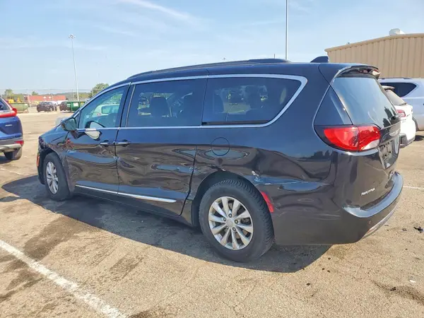 2C4RC1BG0HR839632 2017 CHRYSLER PACIFICA - Image 2
