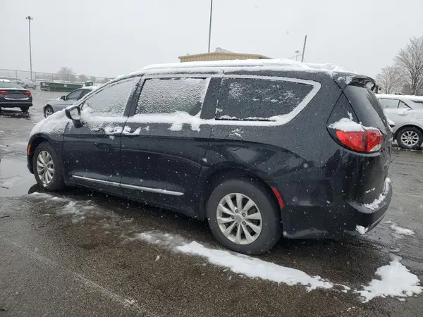 2C4RC1BG0JR100413 2018 CHRYSLER PACIFICA - Image 2