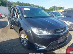 2C4RC1BG0JR100959 2018 CHRYSLER PACIFICA