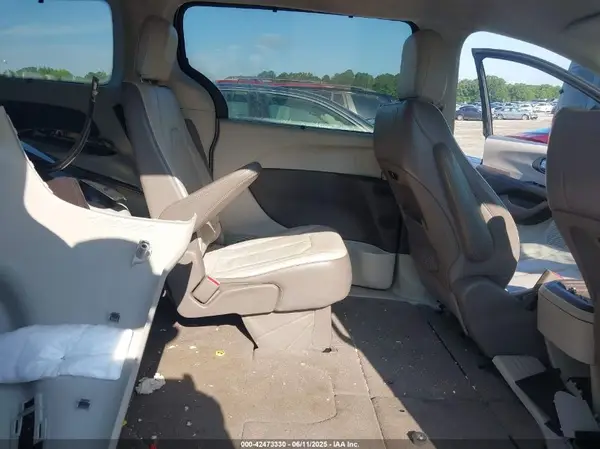 2C4RC1BG0JR100959 2018 CHRYSLER PACIFICA - Image 8