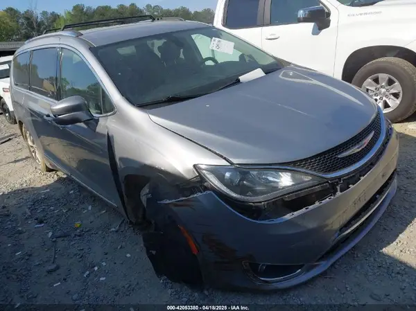 2C4RC1BG0JR110651 2018 CHRYSLER PACIFICA - Image 1
