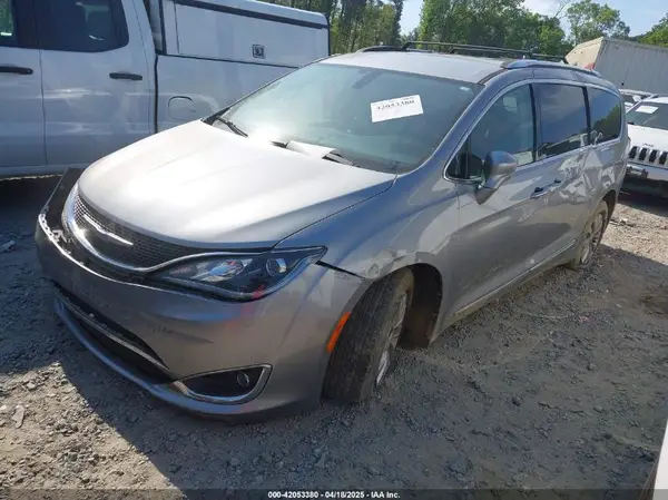 2C4RC1BG0JR110651 2018 CHRYSLER PACIFICA - Image 2