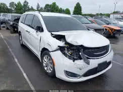 2C4RC1BG0JR110665 2018 CHRYSLER PACIFICA