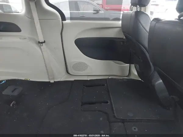 2C4RC1BG0JR113579 2018 CHRYSLER PACIFICA - Image 8