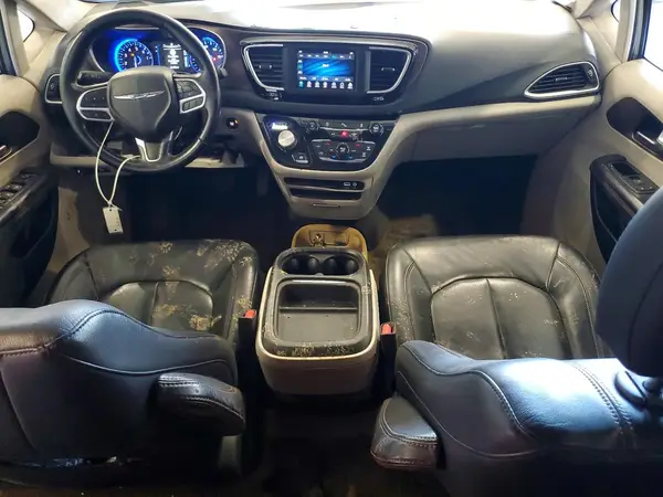 2C4RC1BG0JR119060 2018 CHRYSLER PACIFICA - Image 8