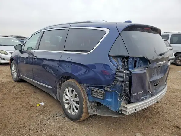 2C4RC1BG0JR121794 2018 CHRYSLER PACIFICA - Image 2