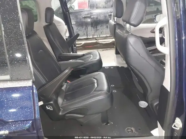 2C4RC1BG0JR128597 2018 CHRYSLER PACIFICA - Image 8