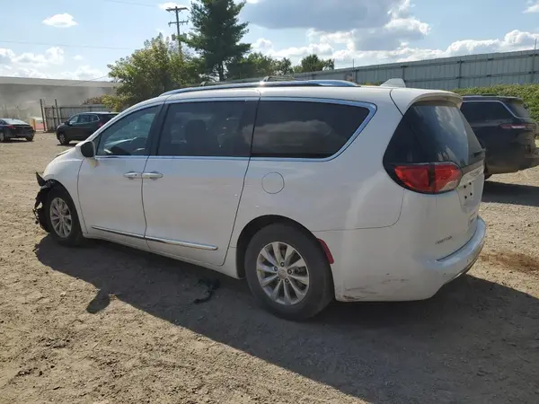 2C4RC1BG0JR129068 2018 CHRYSLER PACIFICA - Image 2