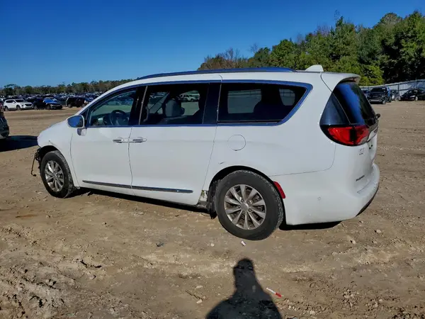 2C4RC1BG0JR132116 2018 CHRYSLER PACIFICA - Image 2