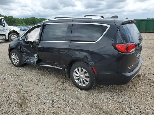 2C4RC1BG0JR139163 2018 CHRYSLER PACIFICA - Image 2