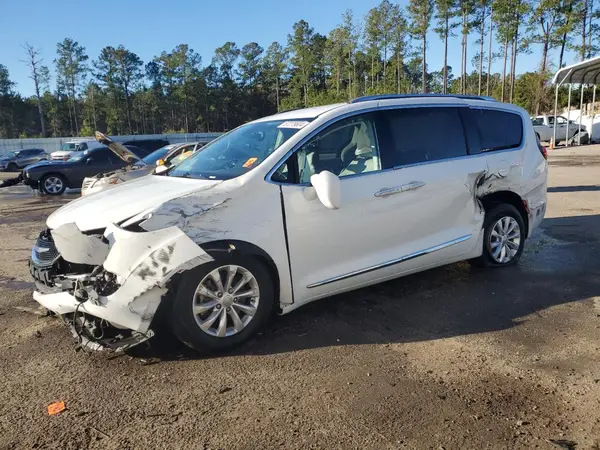 2C4RC1BG0JR142550 2018 CHRYSLER PACIFICA - Image 1