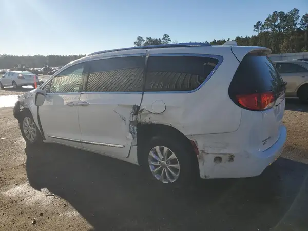 2C4RC1BG0JR142550 2018 CHRYSLER PACIFICA - Image 2