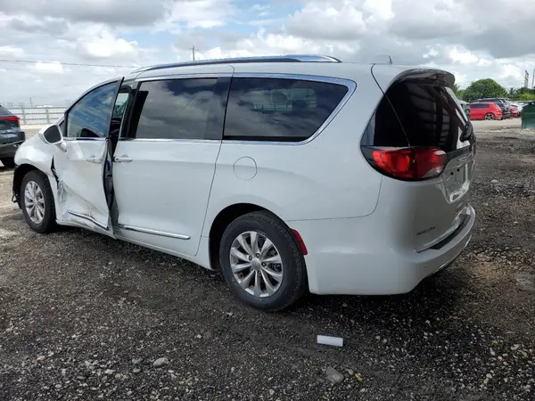 2C4RC1BG0JR142807 2018 CHRYSLER PACIFICA - Image 2