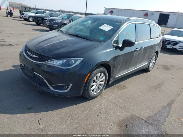2C4RC1BG0JR149126 2018 CHRYSLER PACIFICA - Image 2