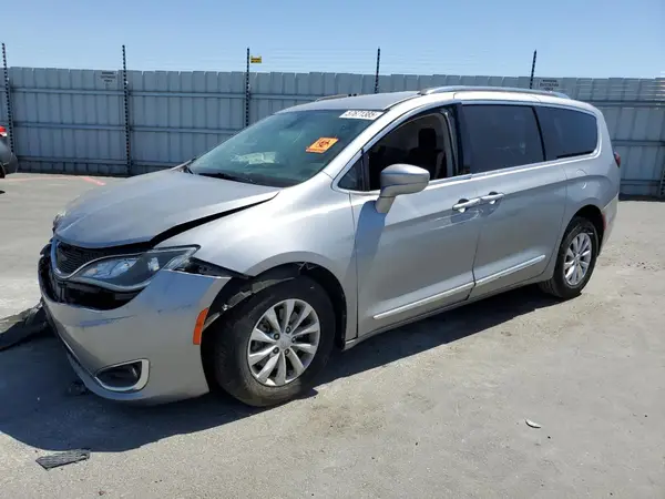 2C4RC1BG0JR149160 2018 CHRYSLER PACIFICA - Image 1