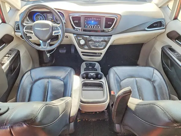 2C4RC1BG0JR149319 2018 CHRYSLER PACIFICA - Image 8