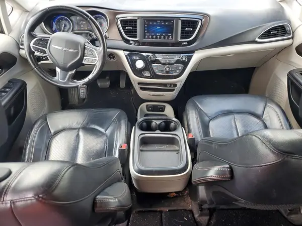 2C4RC1BG0JR149563 2018 CHRYSLER PACIFICA - Image 8