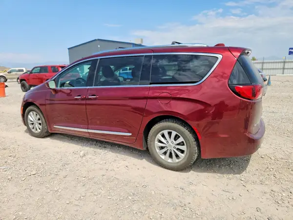 2C4RC1BG0JR156867 2018 CHRYSLER PACIFICA - Image 2