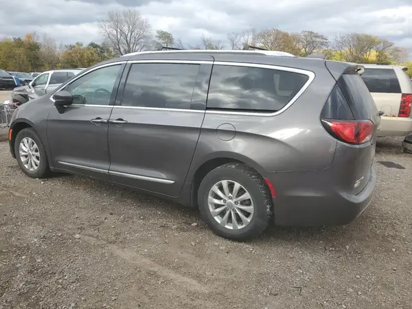 2C4RC1BG0JR171918 2018 CHRYSLER PACIFICA - Image 2