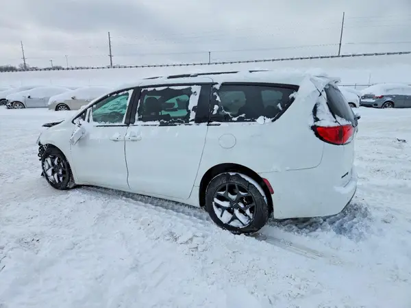 2C4RC1BG0JR174429 2018 CHRYSLER PACIFICA - Image 2