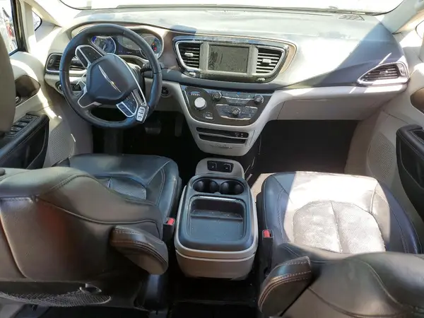 2C4RC1BG0JR185883 2018 CHRYSLER PACIFICA - Image 8