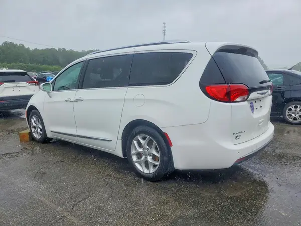 2C4RC1BG0JR187133 2018 CHRYSLER PACIFICA - Image 2