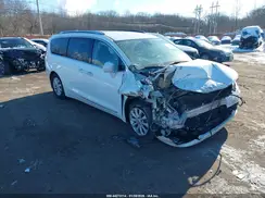 2C4RC1BG0JR197838 2018 CHRYSLER PACIFICA