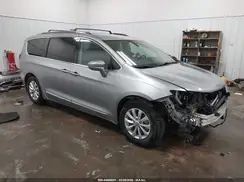 2C4RC1BG0JR204108 2018 CHRYSLER PACIFICA