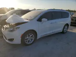 2C4RC1BG0JR211771 2018 CHRYSLER PACIFICA
