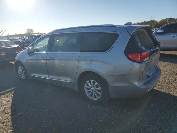2C4RC1BG0JR216887 2018 CHRYSLER PACIFICA - Image 2