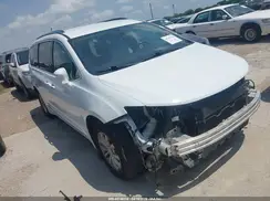 2C4RC1BG0JR217120 2018 CHRYSLER PACIFICA