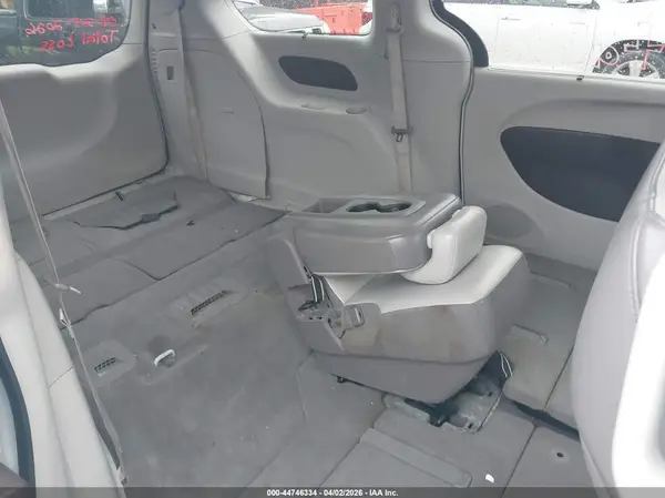 2C4RC1BG0JR217120 2018 CHRYSLER PACIFICA - Image 8