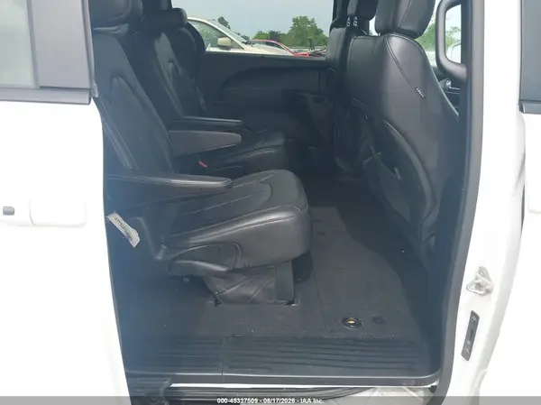 2C4RC1BG0JR235942 2018 CHRYSLER PACIFICA - Image 8