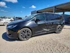 2C4RC1BG0JR236024 2018 CHRYSLER PACIFICA