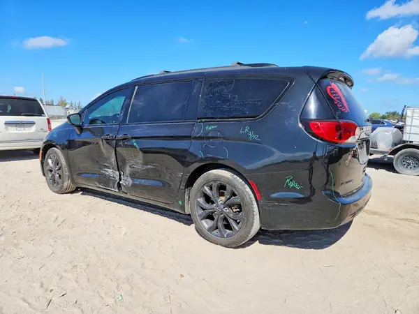 2C4RC1BG0JR236024 2018 CHRYSLER PACIFICA - Image 2