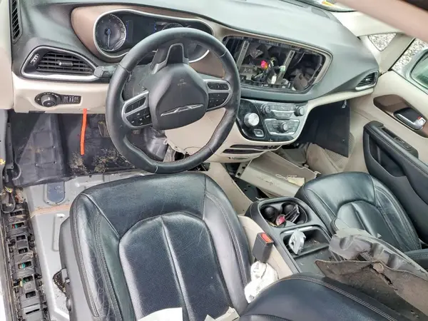 2C4RC1BG0JR246777 2018 CHRYSLER PACIFICA - Image 8