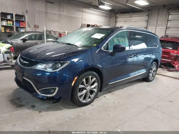 2C4RC1BG0JR247010 2018 CHRYSLER PACIFICA - Image 2