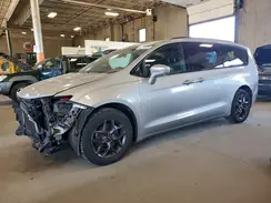 2C4RC1BG0JR252305 2018 CHRYSLER PACIFICA