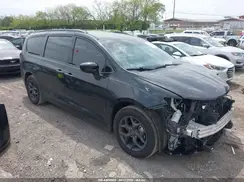 2C4RC1BG0JR258010 2018 CHRYSLER PACIFICA