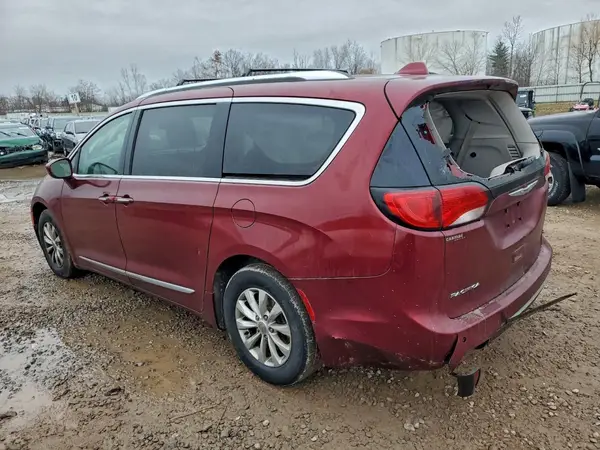 2C4RC1BG0JR261487 2018 CHRYSLER PACIFICA - Image 2