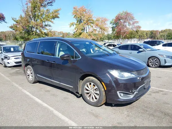 2C4RC1BG0JR261909 2018 CHRYSLER PACIFICA - Image 1