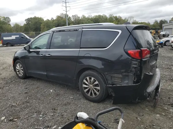 2C4RC1BG0JR275213 2018 CHRYSLER PACIFICA - Image 2