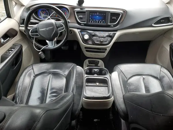 2C4RC1BG0JR275213 2018 CHRYSLER PACIFICA - Image 8