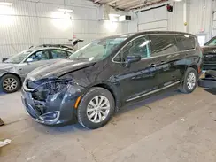 2C4RC1BG0JR287698 2018 CHRYSLER PACIFICA