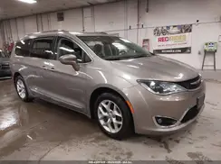2C4RC1BG0JR321011 2018 CHRYSLER PACIFICA
