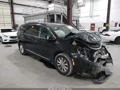 2C4RC1BG0JR352775 2018 CHRYSLER PACIFICA