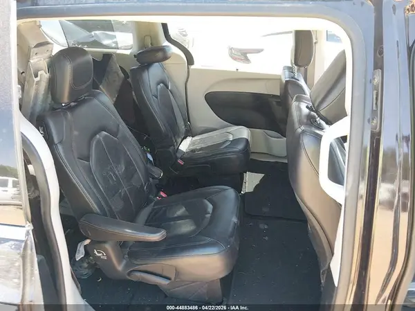2C4RC1BG0JR353599 2018 CHRYSLER PACIFICA - Image 8