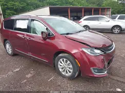 2C4RC1BG0KR505785 2019 CHRYSLER PACIFICA