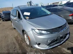 2C4RC1BG0KR523011 2019 CHRYSLER PACIFICA